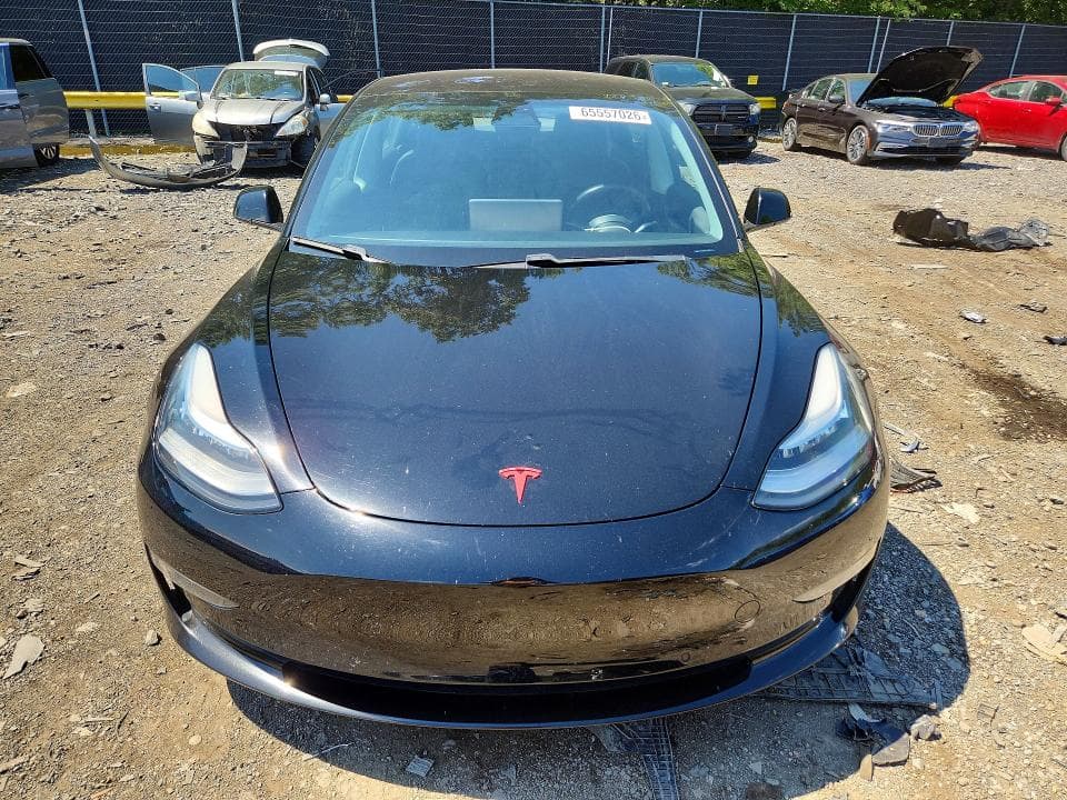 2018 TESLA MODEL 3 5