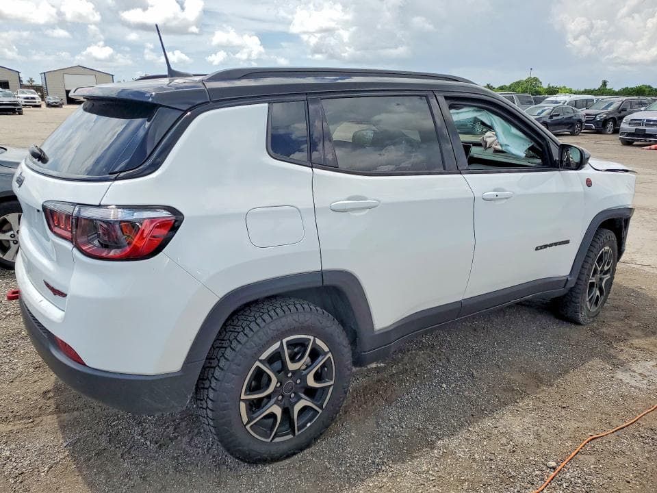 2025 JEEP COMPASS TRAILHAWK 3