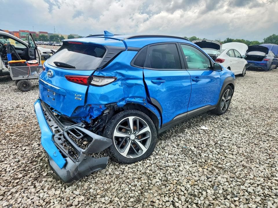 2021 HYUNDAI KONA ULTIMATE 3