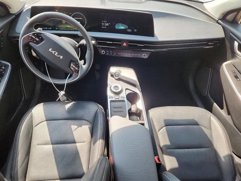2023 KIA EV6 WIND 8