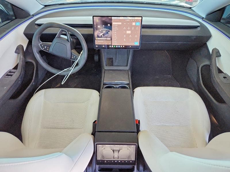 2025 TESLA MODEL 3 8