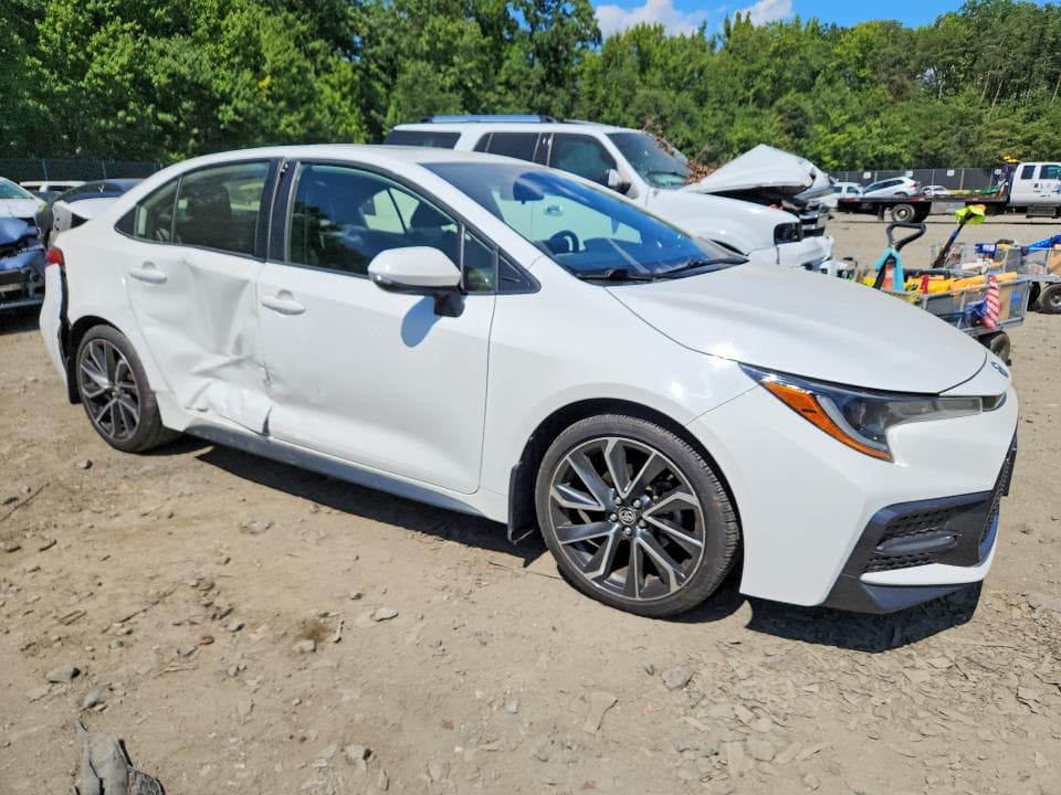2021 TOYOTA COROLLA XSE 4