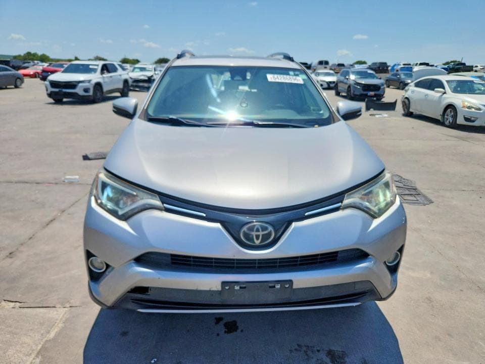 2018 TOYOTA RAV4 XLE 5