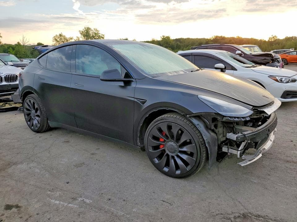 2021 TESLA MODEL Y 4