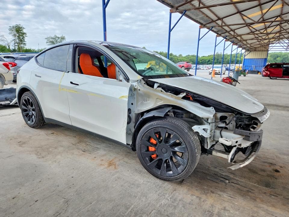 2021 TESLA MODEL Y 4