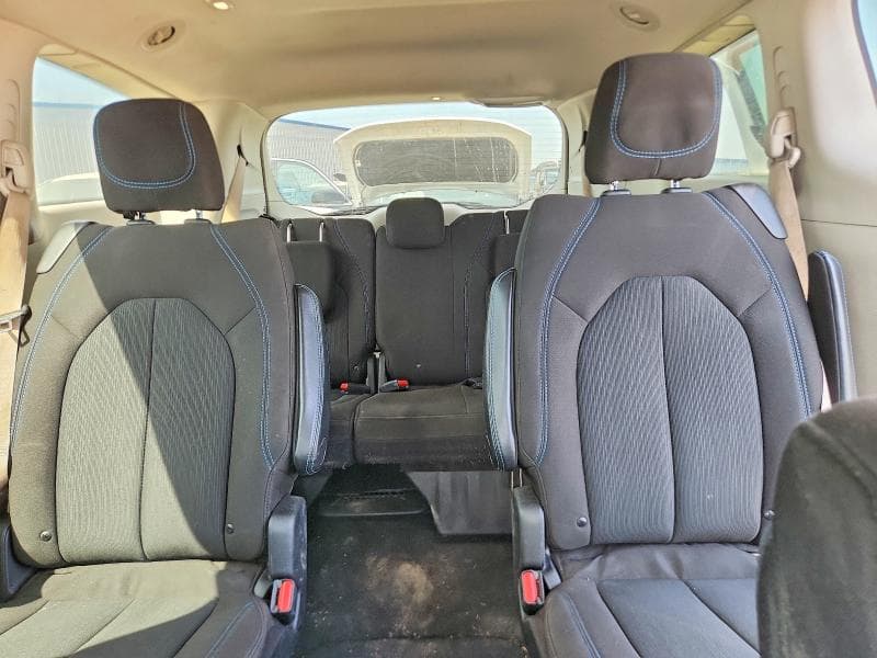 2021 CHRYSLER PACIFICA TOURING 10