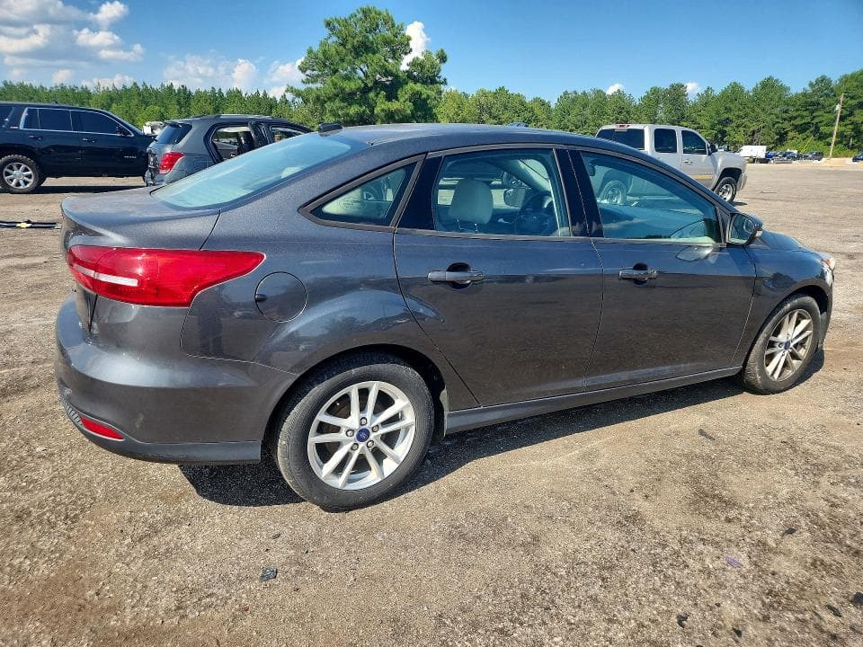 2017 FORD FOCUS SE 3