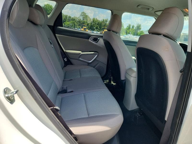2025 KIA SOUL LX 10