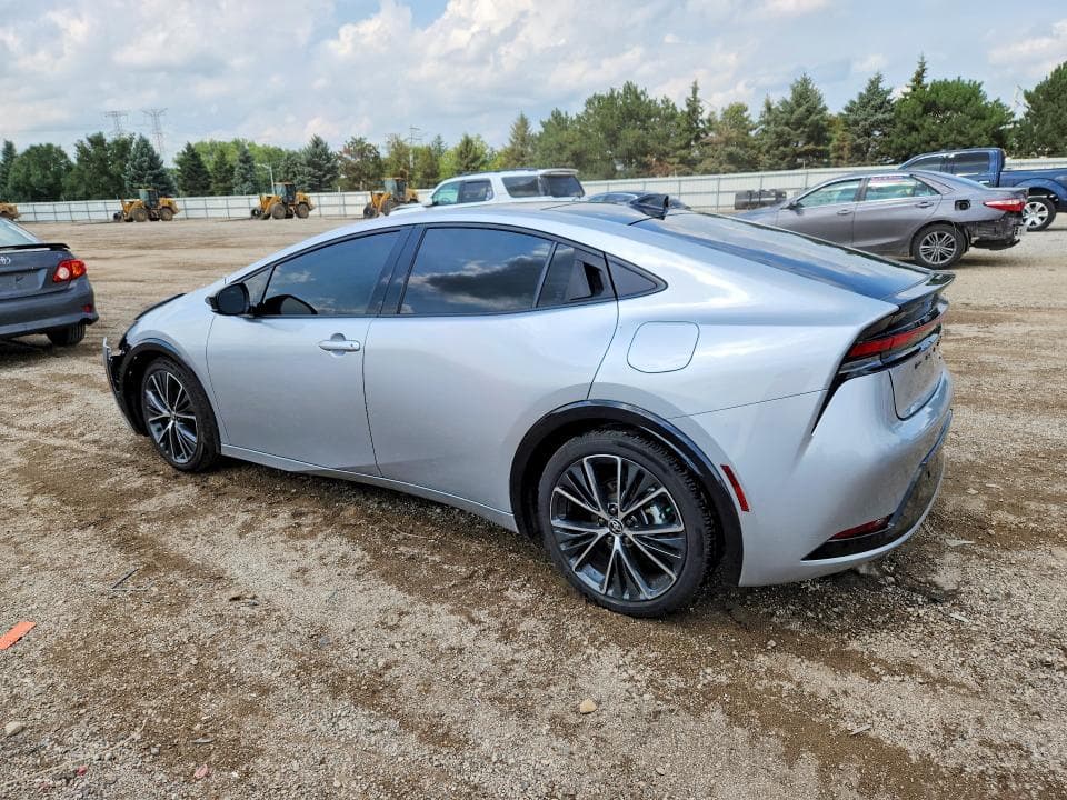 2024 TOYOTA PRIUS XLE 2