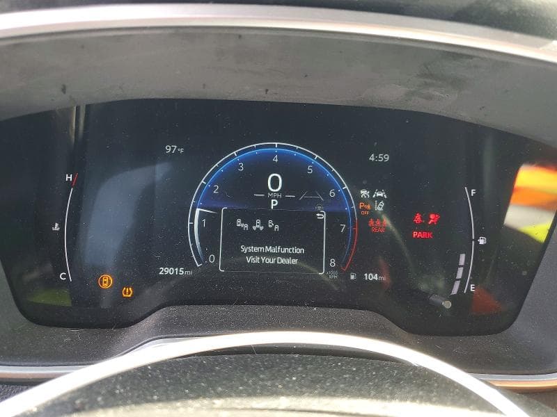 2024 TOYOTA COROLLA CROSS XLE 9