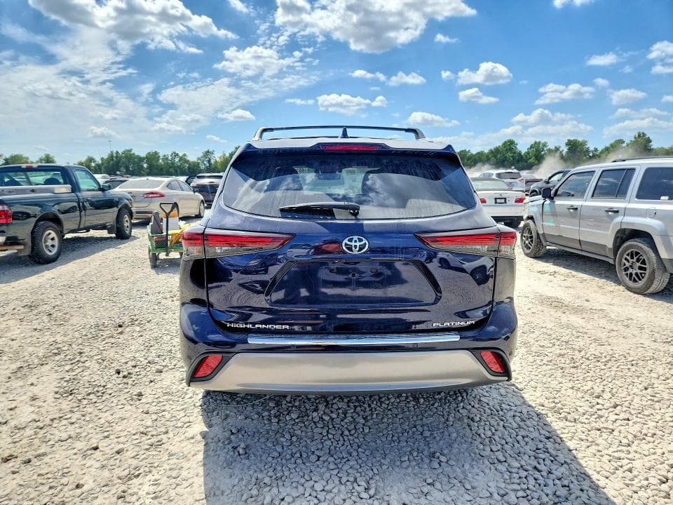 2024 TOYOTA HIGHLANDER PLATINUM 6