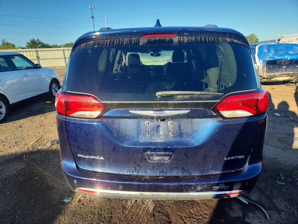 2020 CHRYSLER PACIFICA LIMITED 6