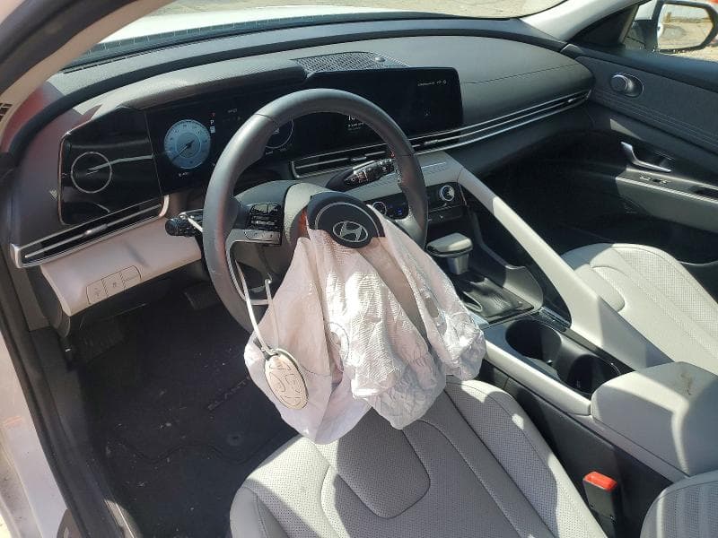 2025 HYUNDAI ELANTRA LIMITED 8
