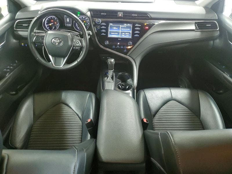 2020 TOYOTA CAMRY SE 8
