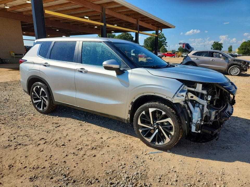 2022 MITSUBISHI OUTLANDER SE 4