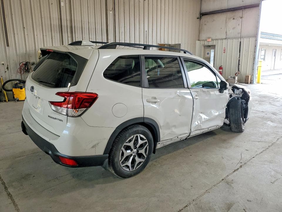 2019 SUBARU FORESTER PREMIUM 3