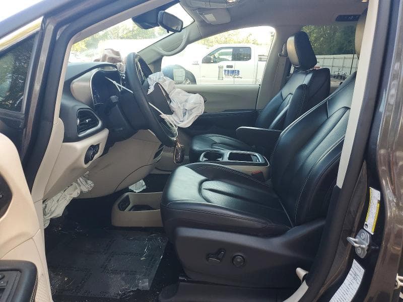 2023 CHRYSLER PACIFICA TOURING L 7