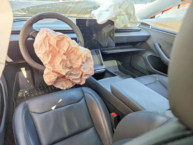 2024 TESLA MODEL 3 8