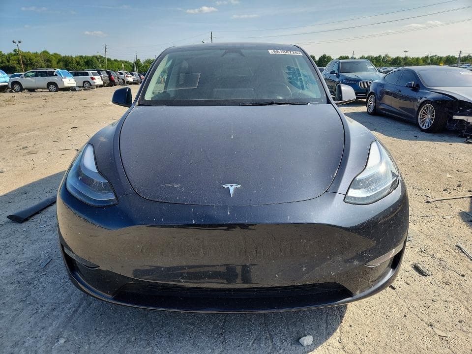2025 TESLA MODEL Y 5