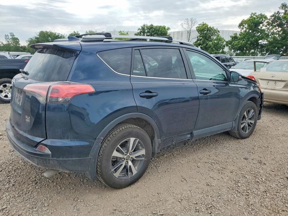 2018 TOYOTA RAV4 XLE 3