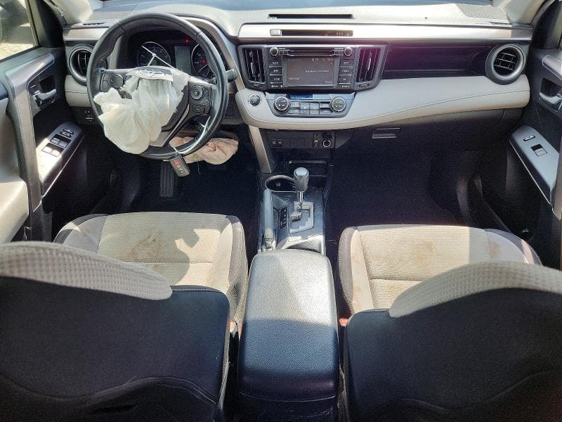 2017 TOYOTA RAV4 XLE 8