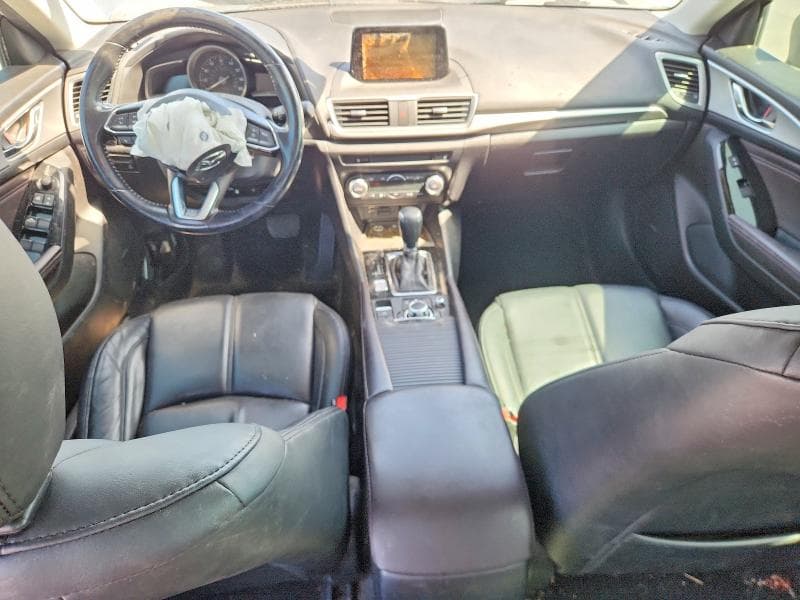 2018 MAZDA 3 TOURING 8