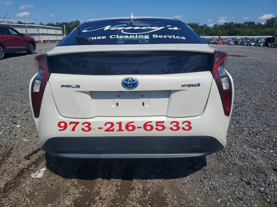 2017 TOYOTA PRIUS TWO 6