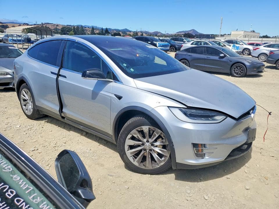 2018 TESLA MODEL X 4