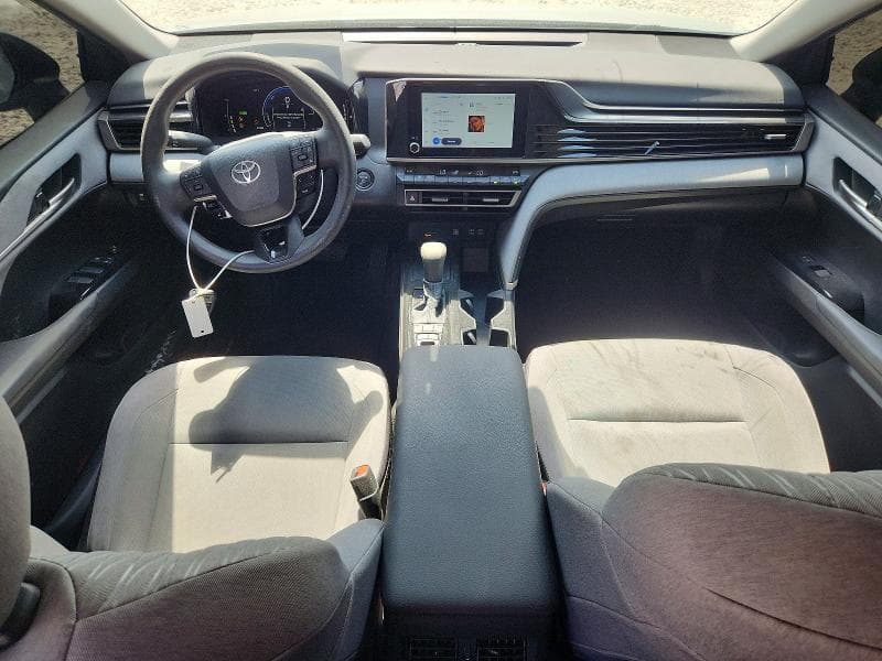 2025 TOYOTA CAMRY LE 8