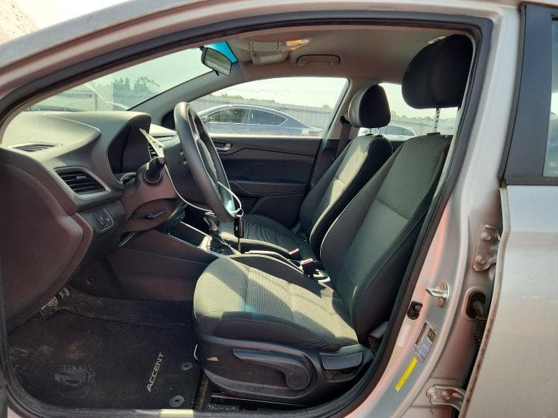 2020 HYUNDAI ACCENT SE 7