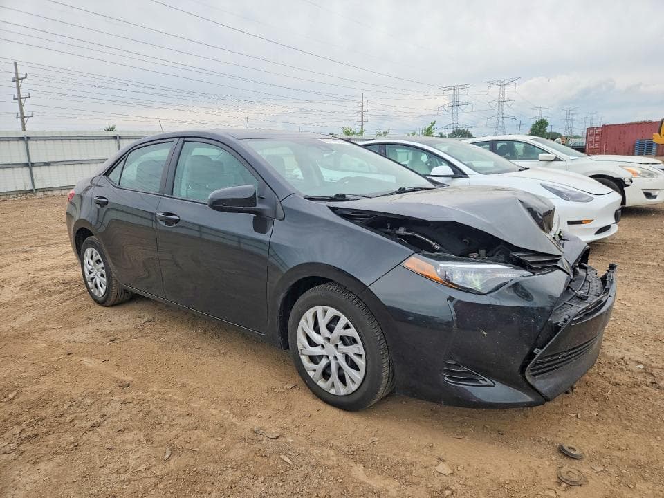 2018 TOYOTA COROLLA LE 4