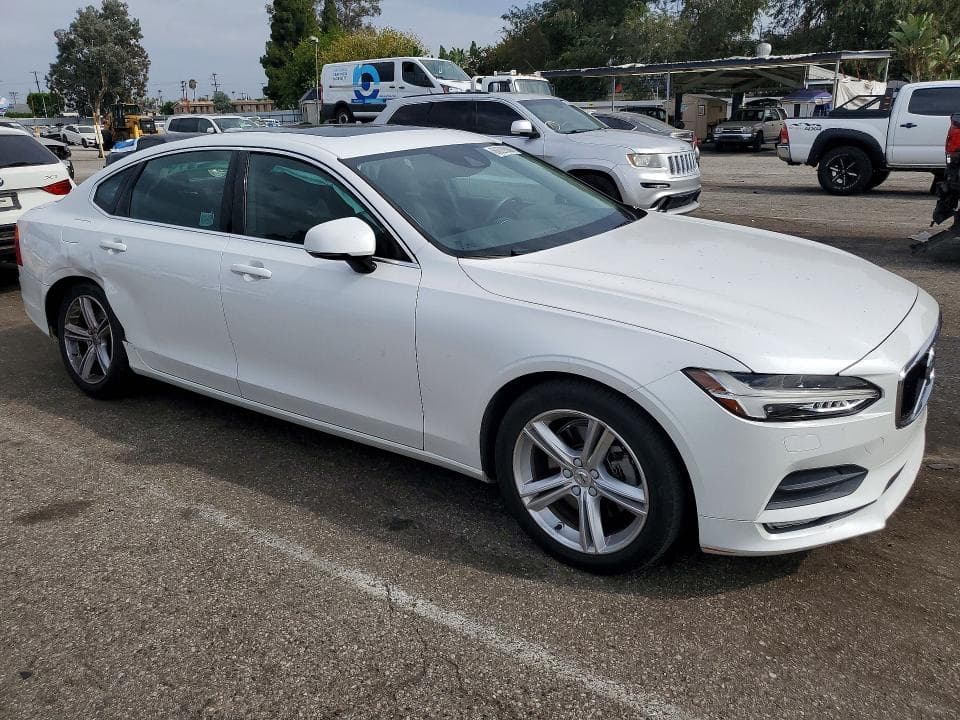 2018 VOLVO S90 T5 MOMENTUM 4