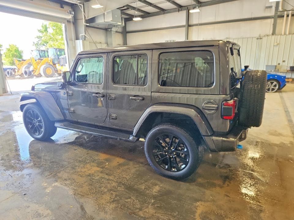 2021 JEEP WRANGLER UNLIMITED SAHARA 4XE 2