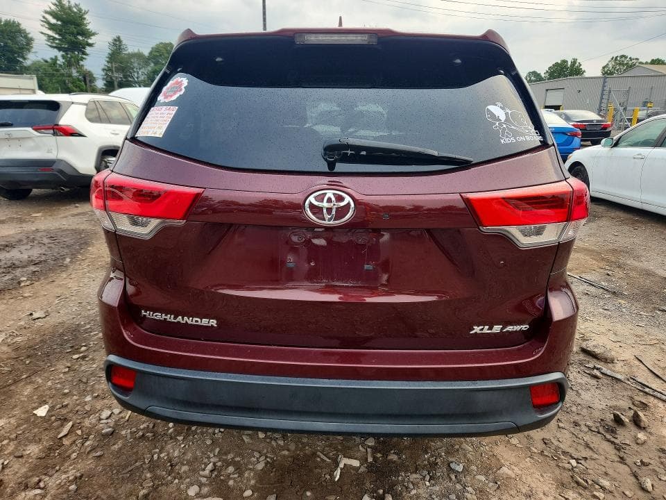 2019 TOYOTA HIGHLANDER XLE 6