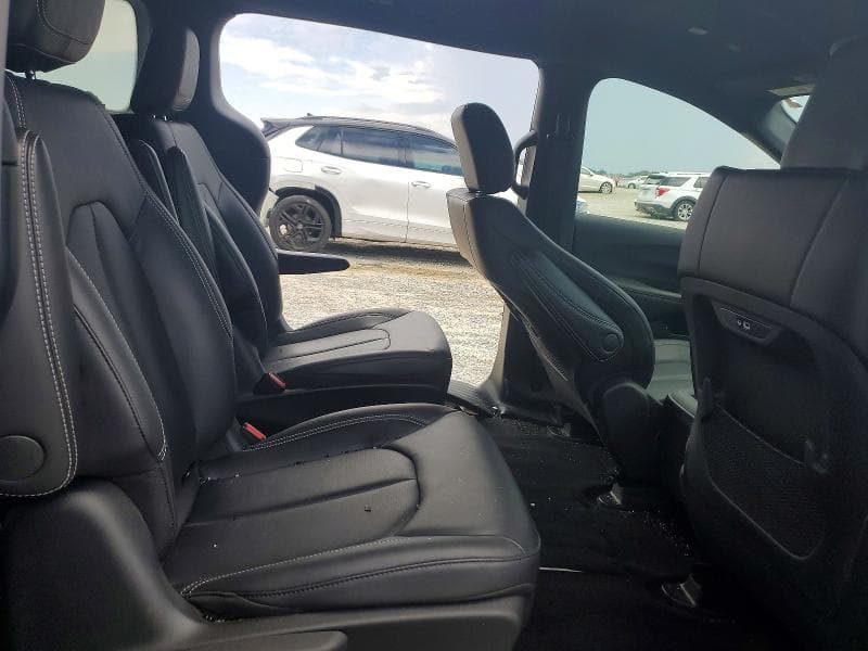 2025 CHRYSLER PACIFICA HYBRID SELECT 11