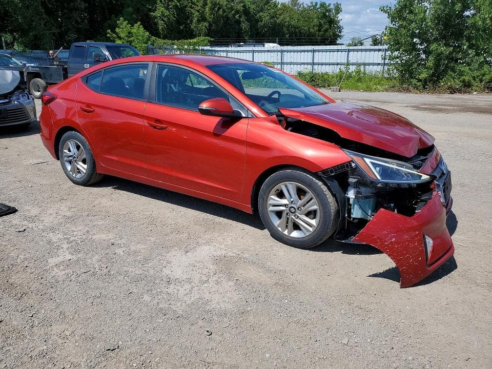 2019 HYUNDAI ELANTRA SE 4
