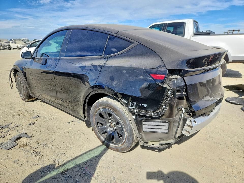 2026 TESLA MODEL Y 2