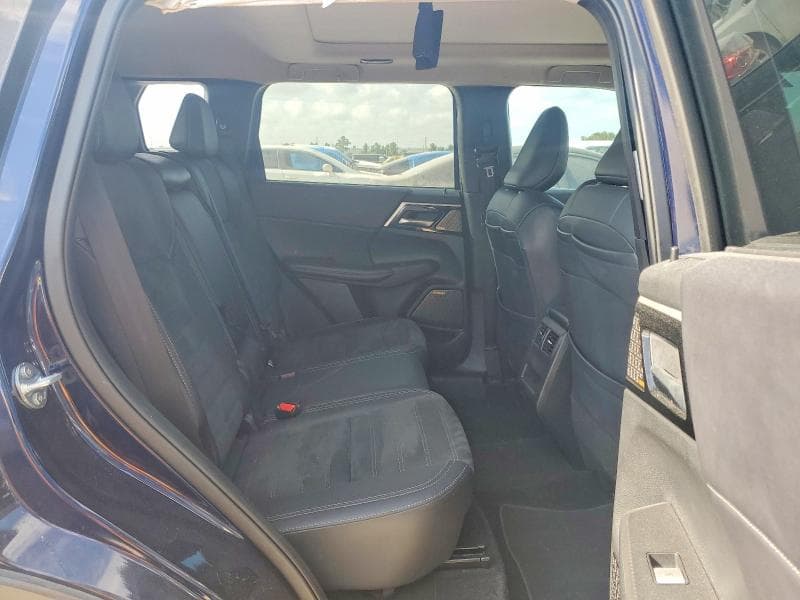 2025 MITSUBISHI OUTLANDER SE 11