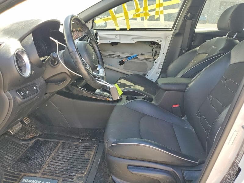 2023 KIA FORTE GT LINE 7
