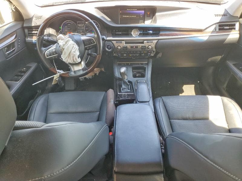 2018 LEXUS ES 300H 8