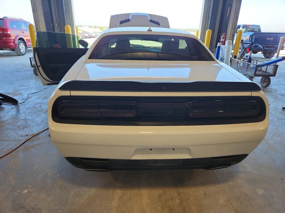 2018 DODGE CHALLENGER SXT 6