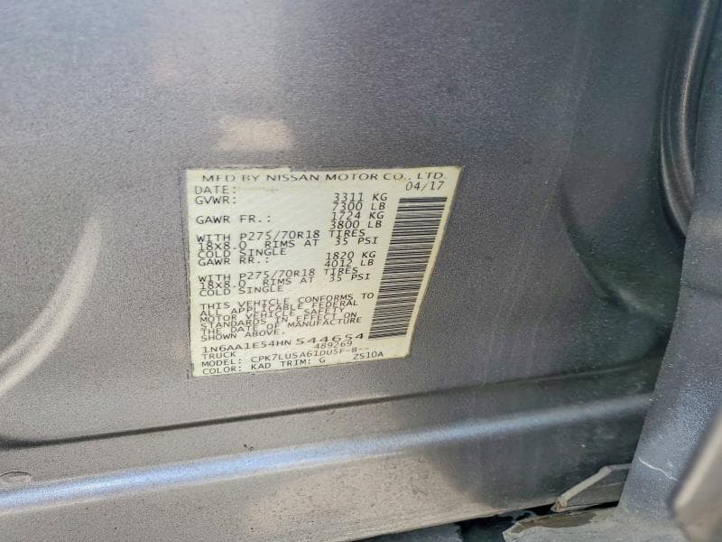 2017 NISSAN TITAN PRO-4X 12
