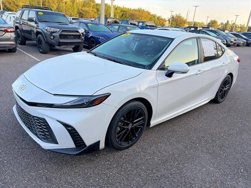 2025 TOYOTA CAMRY SE 2
