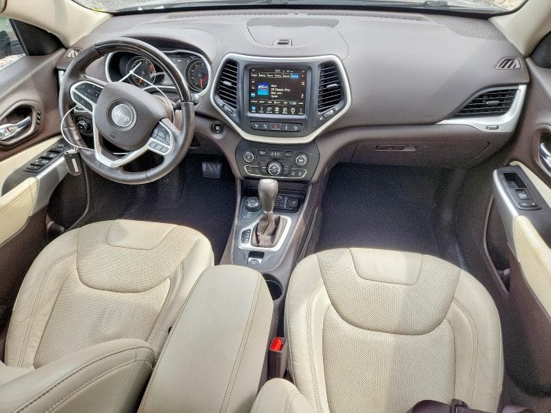 2017 JEEP CHEROKEE OVERLAND 8
