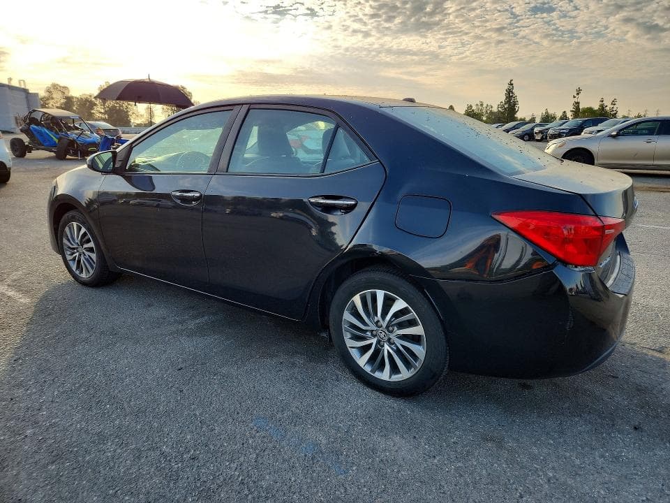 2018 TOYOTA COROLLA XLE 2