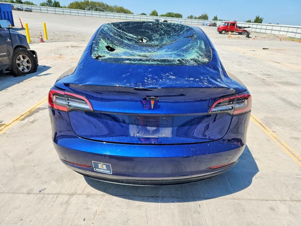 2018 TESLA MODEL 3 6