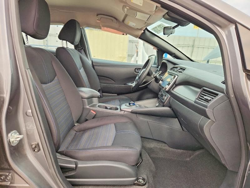 2025 NISSAN LEAF S 7