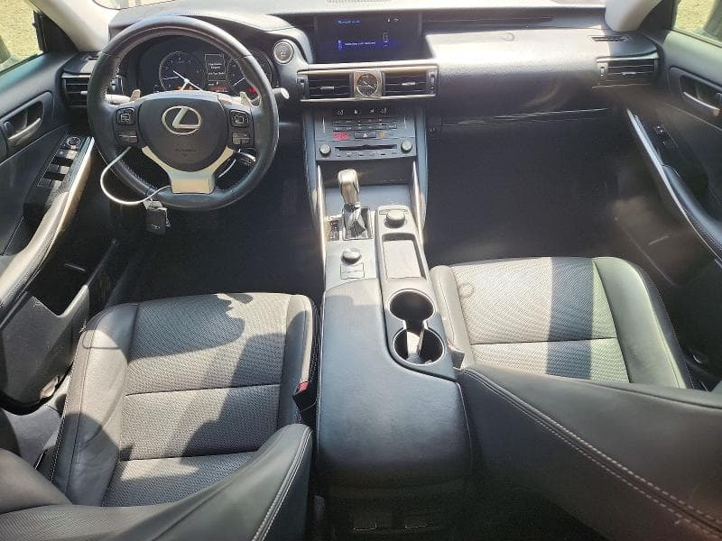 2019 LEXUS IS 300 8