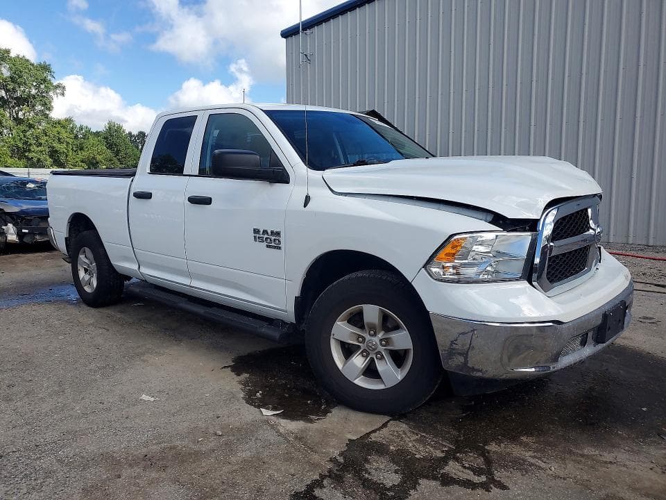2024 RAM 1500 CLASSIC SLT 4