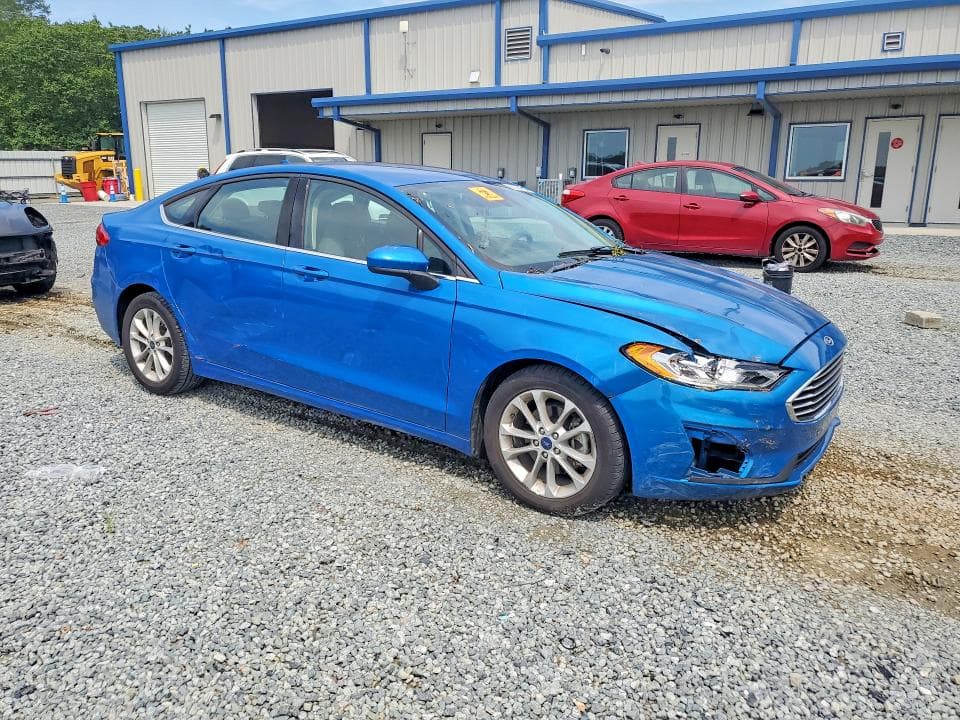 2019 FORD FUSION SE 4